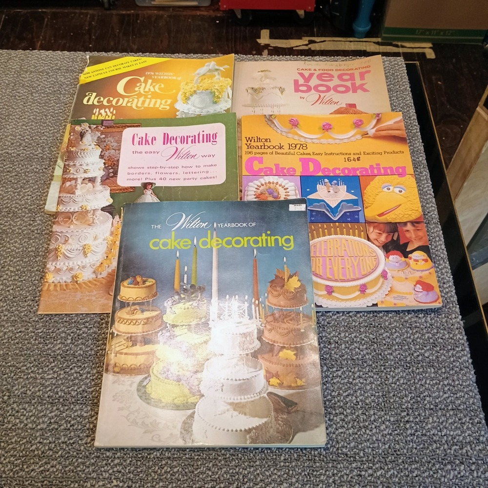 Vintage Wilton Cake Decorating Yearbook Lot 1973 1976 1977 1978 Instruction